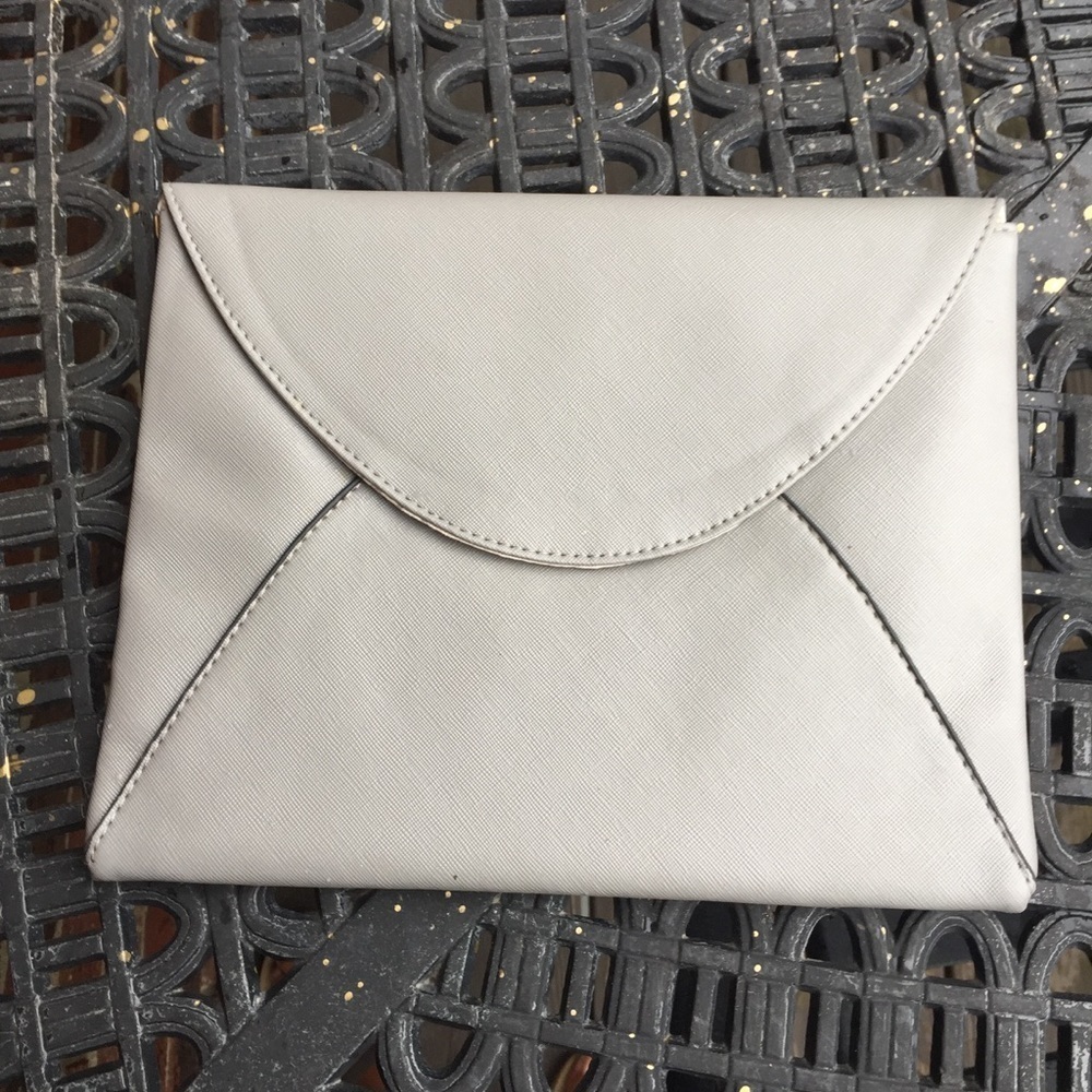 The Royal Standard Clutch